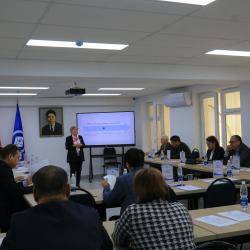 Тегерек стол: "Кыргызстандын мамлекеттик жана муниципалдык кызматчыларынын компетенциялары: өнүгүүнүн баасы жана келечеги" 